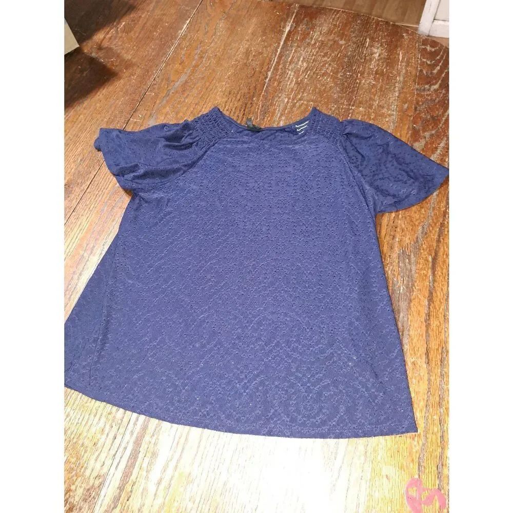 Medium W5 Blue Short Sleeve Round Neck Open Eyelet Shirred Pullover Shirt Top